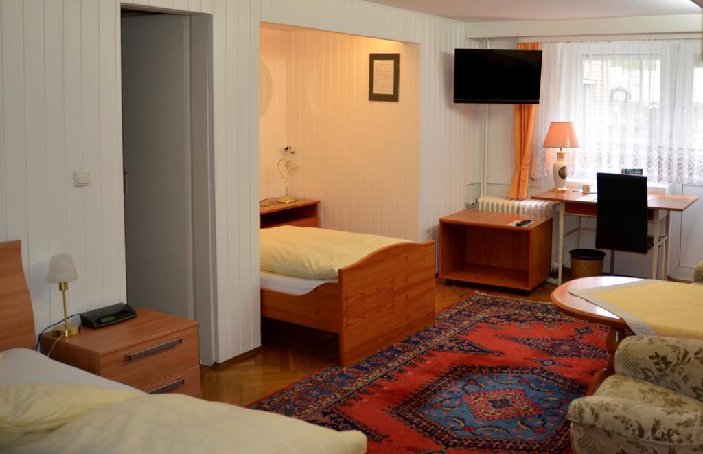 Hotel Waldersee Hanovra Exterior foto