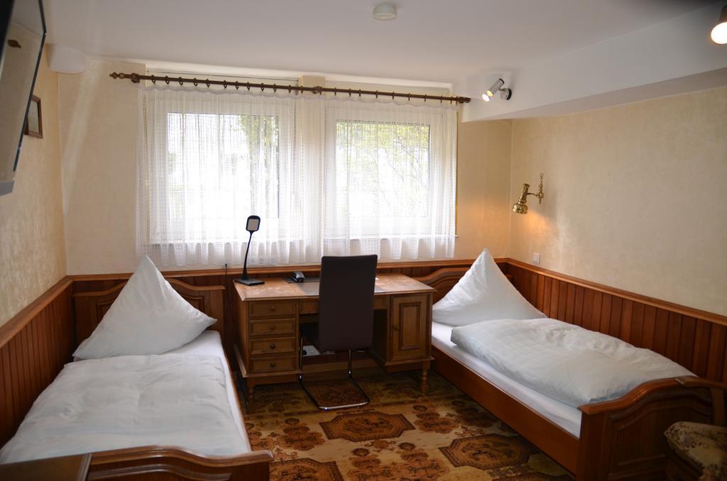 Hotel Waldersee Hanovra Exterior foto